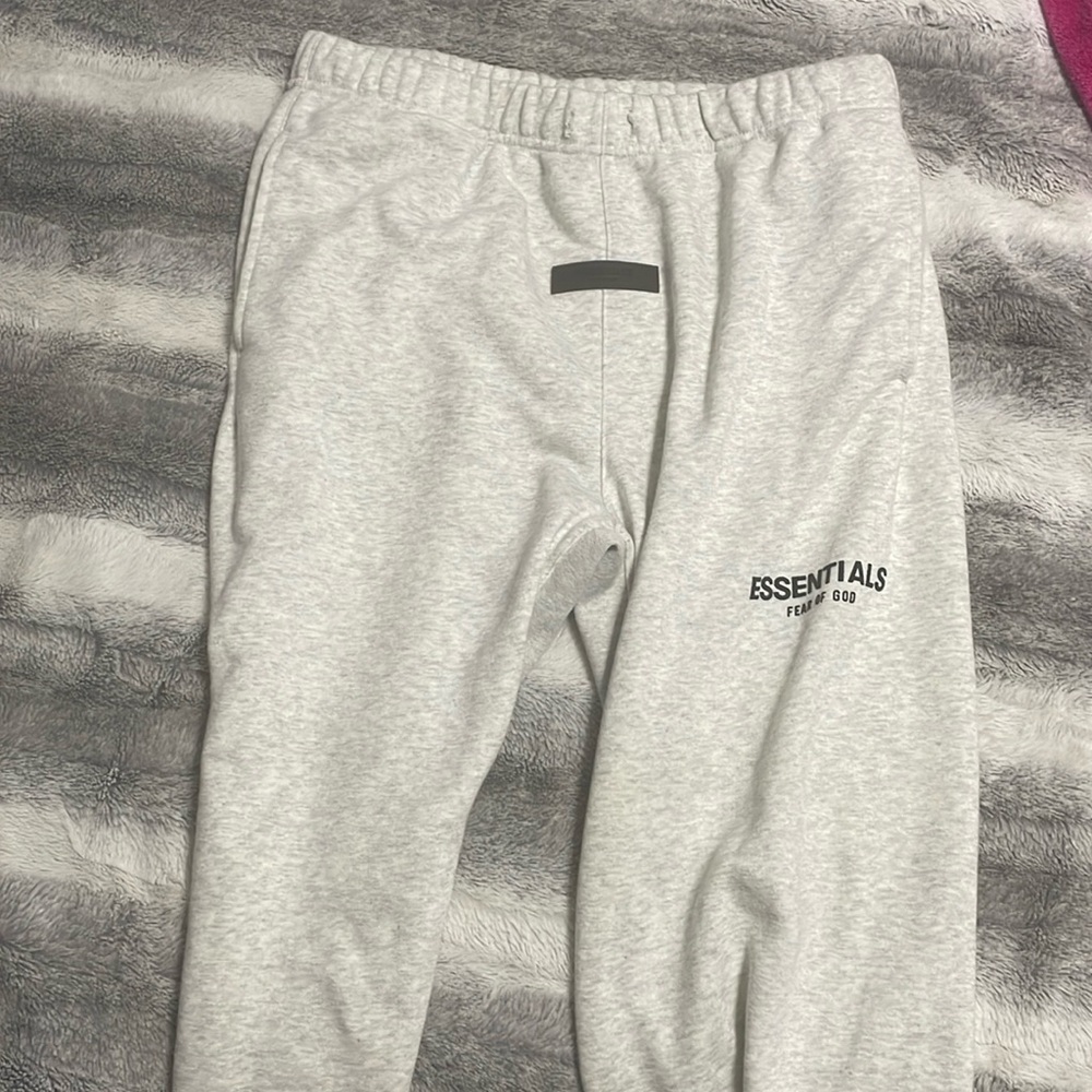 ESSENTIALS FEAR OF GOD SWEATPANTS